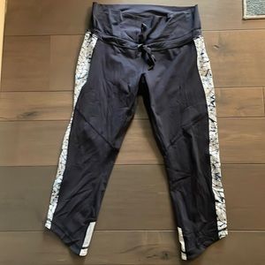 Lululemon 7/8 navy tights